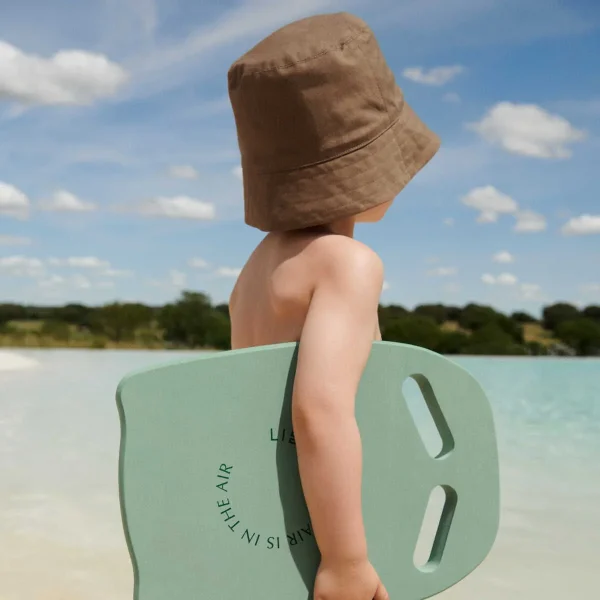 Liewood plage piscine natation planche brassards bouée protection enfants bebes accessoires le beguin de Charlie concept store tours