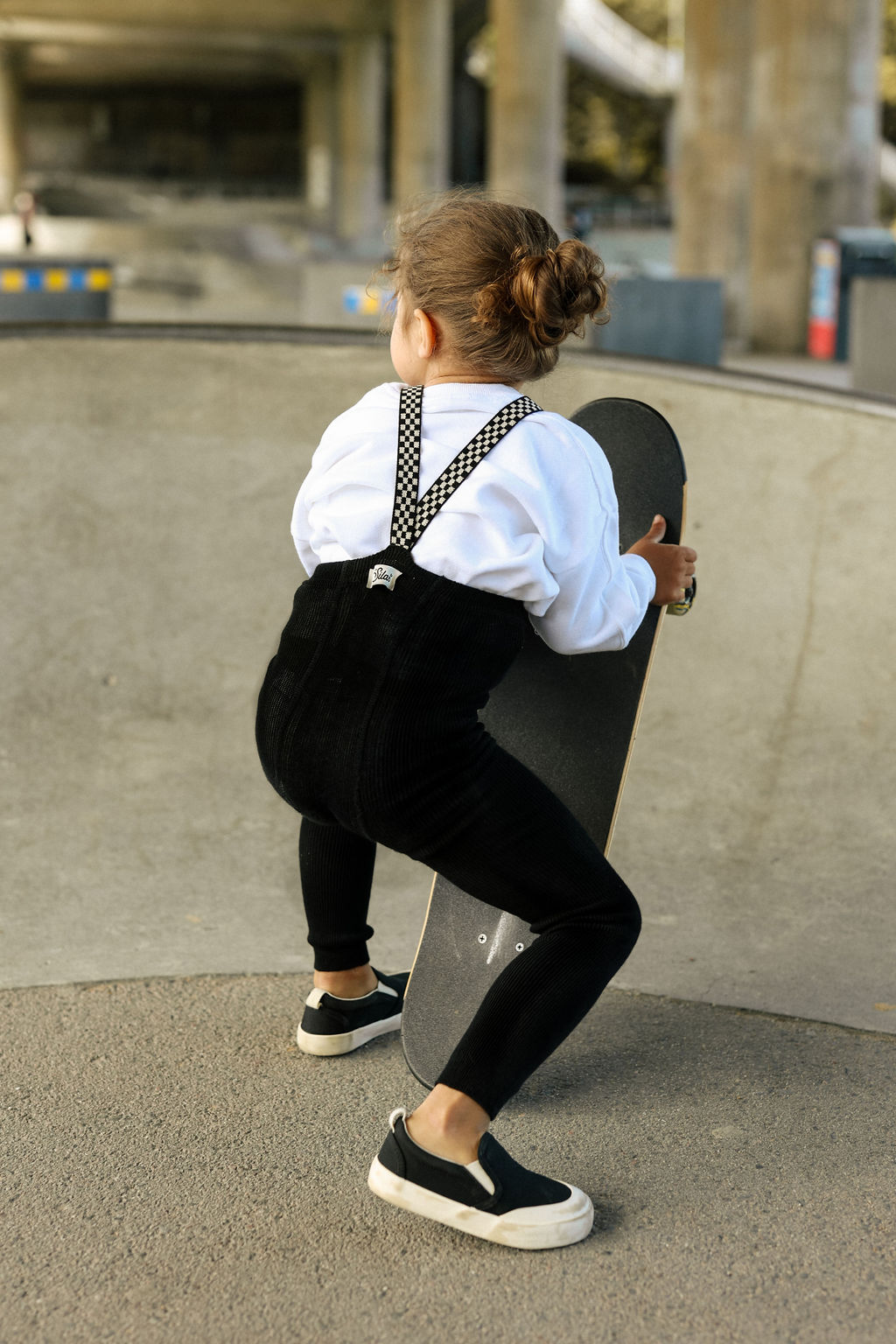 le-beguin-de-charlie-tours-collant-bretelles-silly-silas-214A5677 collant a bretelles black checked avec bretelles motif damier pour bebe et enfant mode accessoire Silly Silas, le béguin de Charlie, Tours