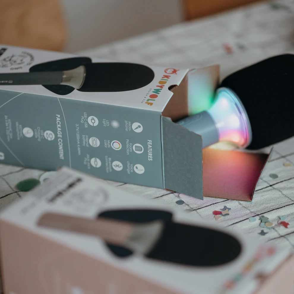 kidywolf-micro-karaoke-le-beguin-de-charlie-07548-2.jpg micro pour karaoké adapté aux enfants de la marque Kidywolf idée de cadeau de Noel pour la famille chez le béguin de Charlie à Tours