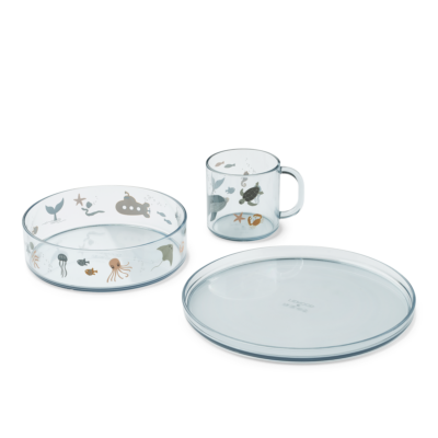 set de repas pour bébés et enfants avec assiette bol et tasse avec hanse au motif animaux de la mer de la marque Liewood chez le béguin de Charlie à Tours