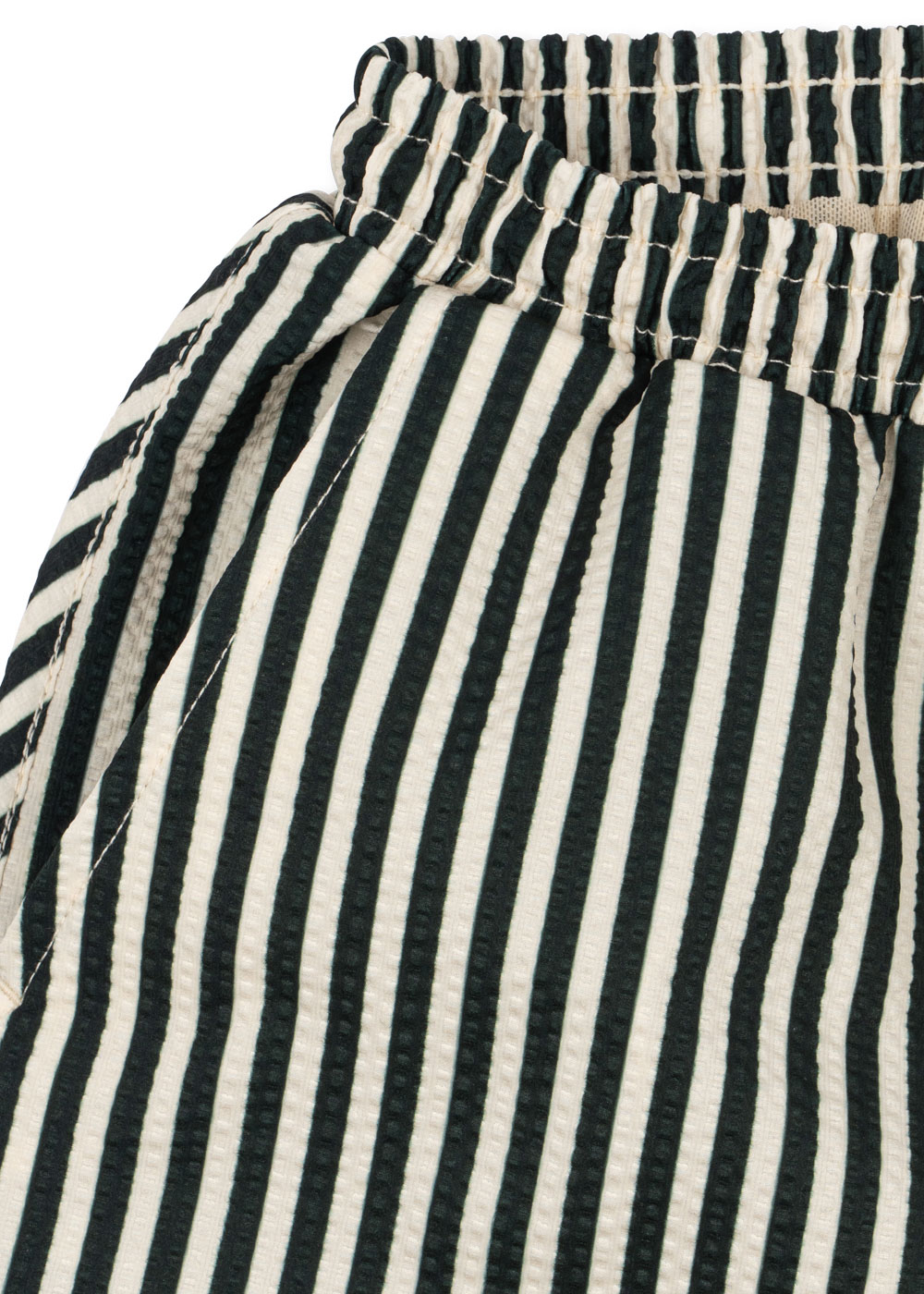 asnou-raye-short-de-bain-konges-slojd-le-beguin-de-charlie short de bain à rayures avec citron pour enfants été accessoire et vêtements de plage de la marque Konges Slojd chez le béguin de Charlie à Tours