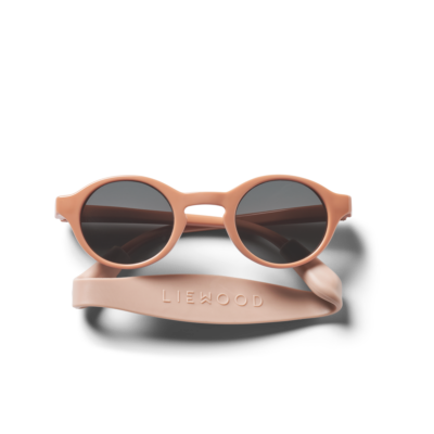 lunettes avec sangle pour bébés et enfants - protection pour le soleil - accessoire de mode pour toute l'année - marque Liewood - disponible en ligne et en boutique chez Le béguin de Charlie à Tours