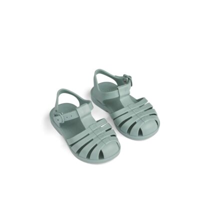 sandales de plage peppermint en silicone pour bébés et enfants - accessoire pour les vacances, la mer et la piscine - marque Liewood - disponible ne ligne et en boutique chez Le béguin de Charlie à Tours