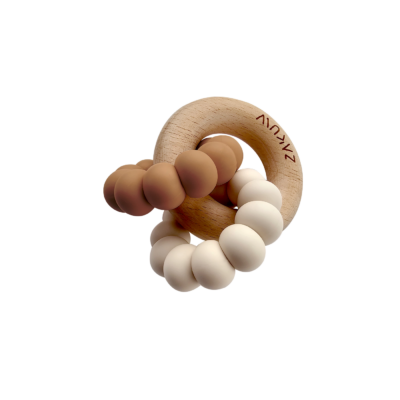 anneau de dentition pour bébé couleur Moka - anneau en bois avec silicone pour les gencives des bébés - de la marque Zakuw - idée cadeau de naissance - disponible en ligne ou en boutique chez Le béguin de Charlie à Tours