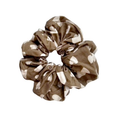 chouchou love taupe - chouchou accessoire cheveux enfants et adultes - de la marque Zakuw - disponible en ligne et en boutique chez Le béguin de Charlie à Tours