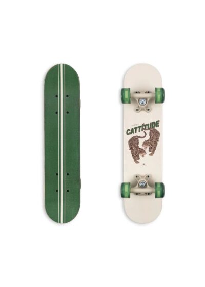 Skateboard leopard vert pour enfant de la marque Konges Slojd chez Le béguin de Charlie