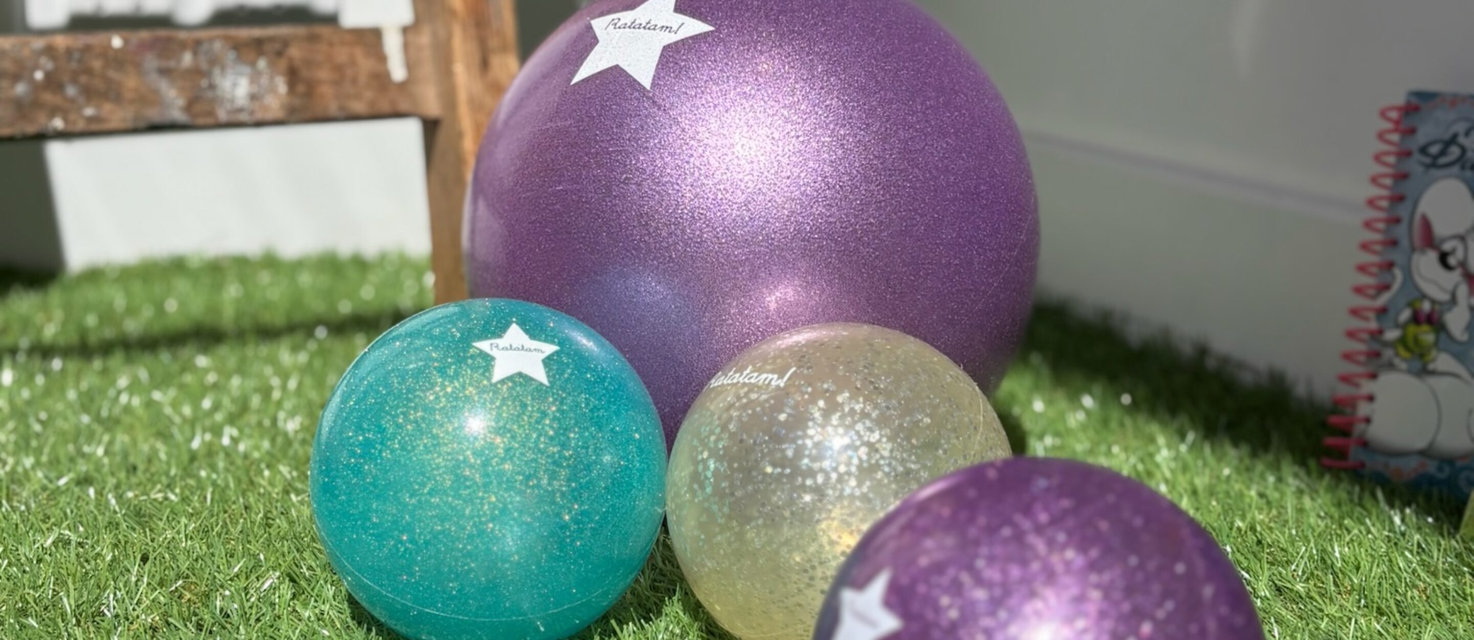 balles ratatam ballons et balles d'éveil à paillettes pour bébé et enfant chez Le béguin de Charlie