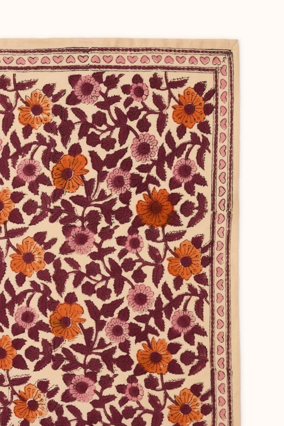 Foulard Latika grand modele 100 x 100 cm motif coeur flamingo fleurs pour enfant et adulte de la marque Apaches