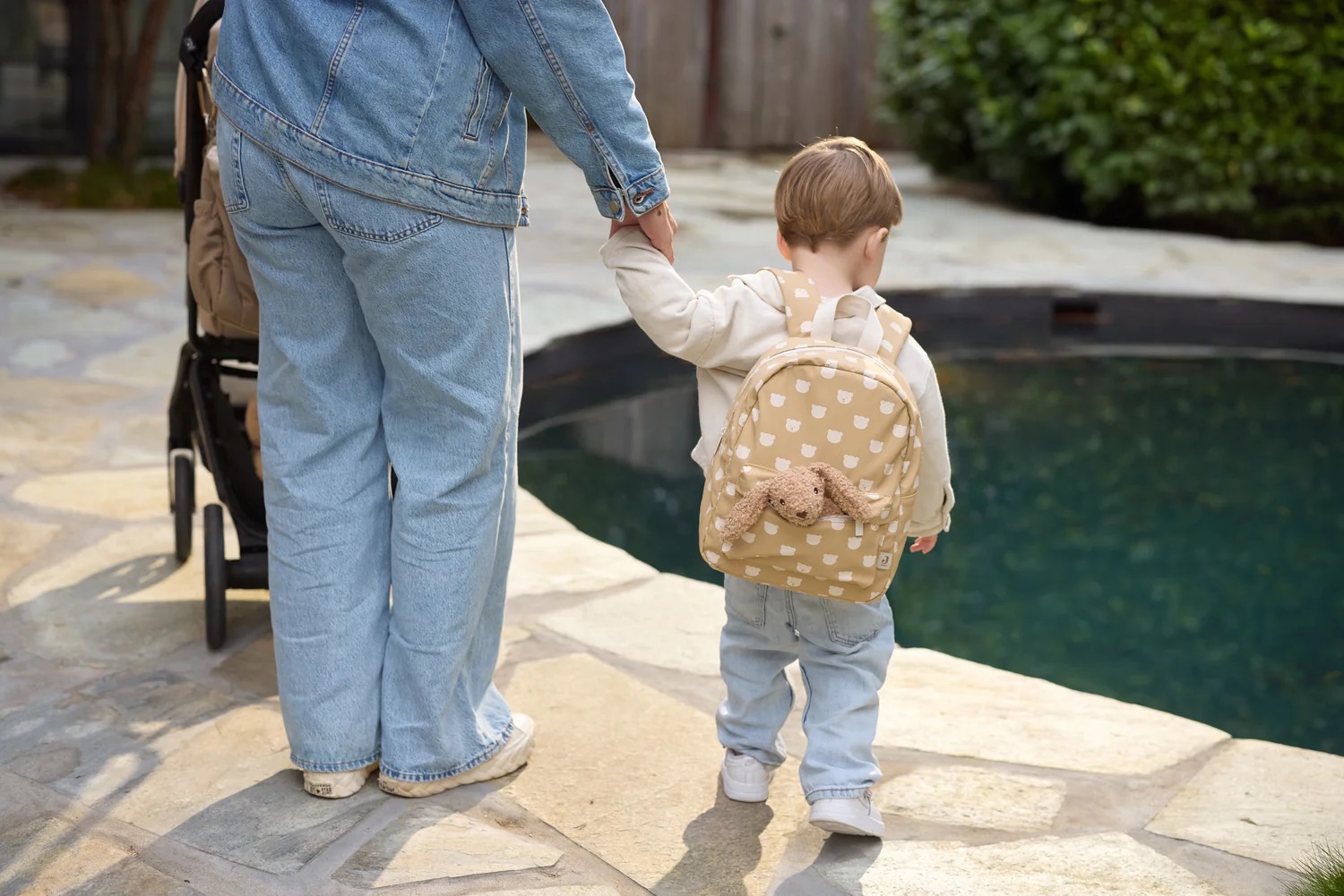 sac à dos enfant ourson imperméable pour l'école maternelle de la marque Jollein